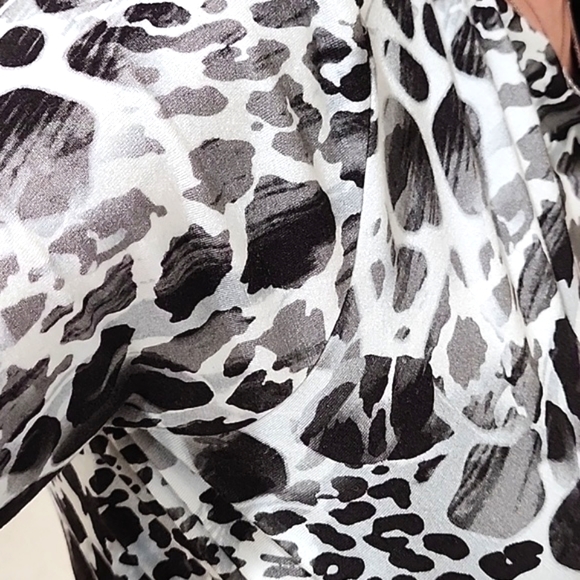 St. John 2-piece pant set with bonus shell P/4 - Picture 4 of 8